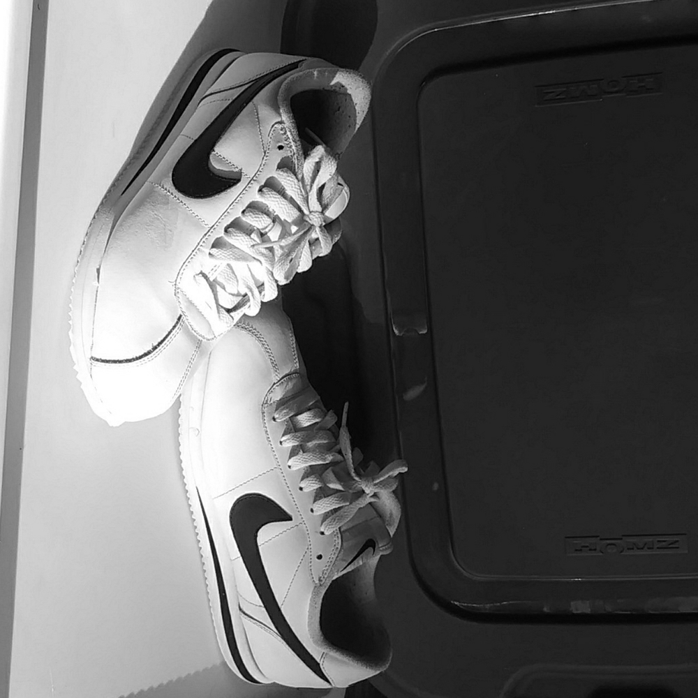 Youth sz 7 Nike Cortez sneakers shoes